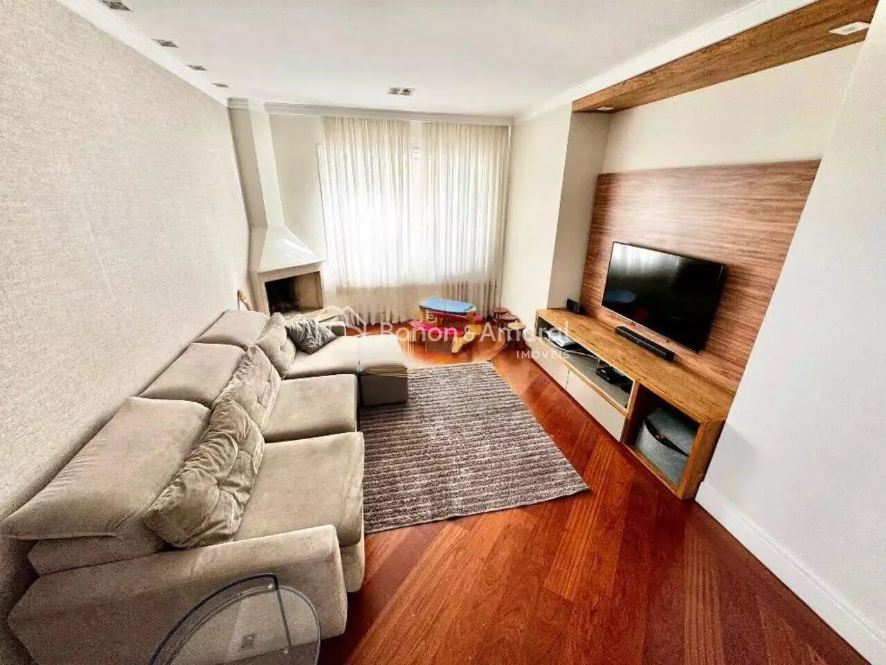 Imagem Casa de condomínio à venda com 400m² e 4 quartos no Alphaville Campinas