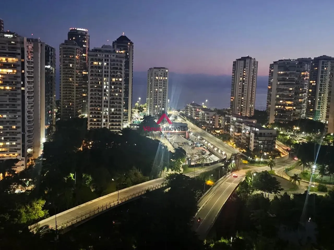 Imagem Apartamento para Venda em Rio de Janeiro, Barra da Tijuca, 2 dormitórios, 1 suíte, 2 banheiros, 1 vaga