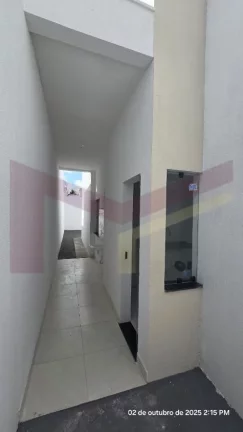 Imagem Casa 2/4 na Conceicao