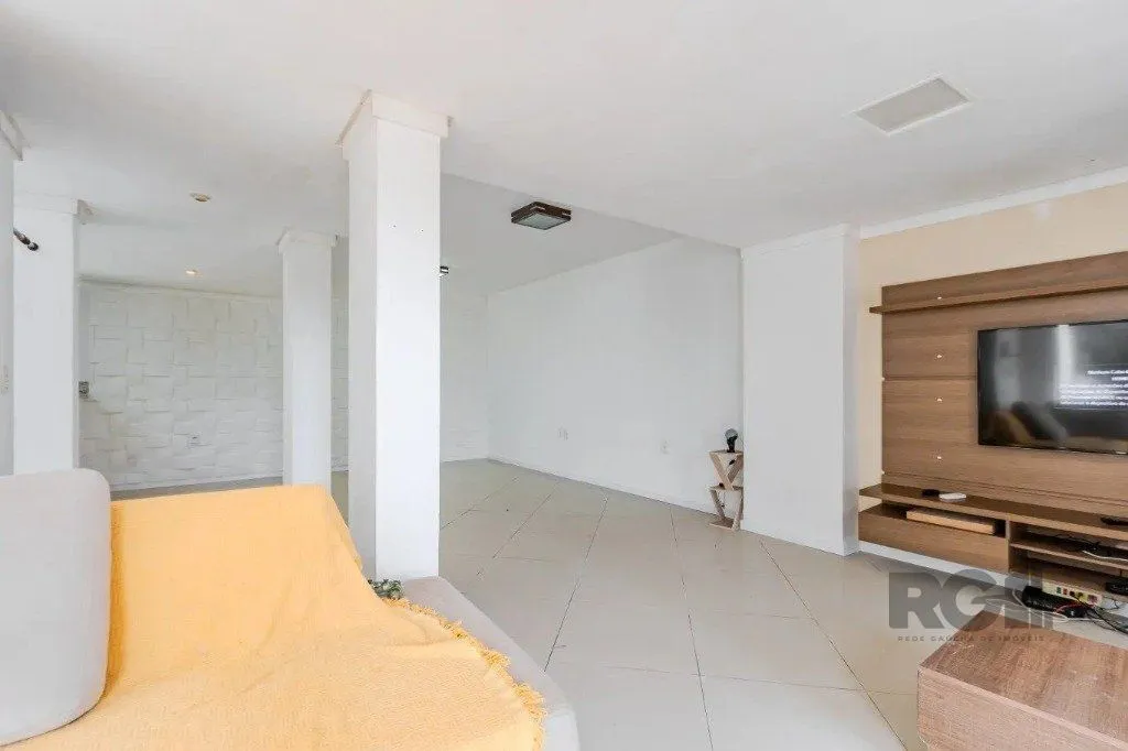 Imagem Casa com 3 dormitórios no bairro Jardim Isabel
