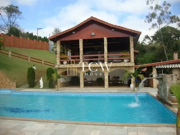 Imagem Casa de Condomínio à Venda em Santana de Parnaíba/SP | 483 m² | 4 Quartos | Piscina | São Paulo/SP