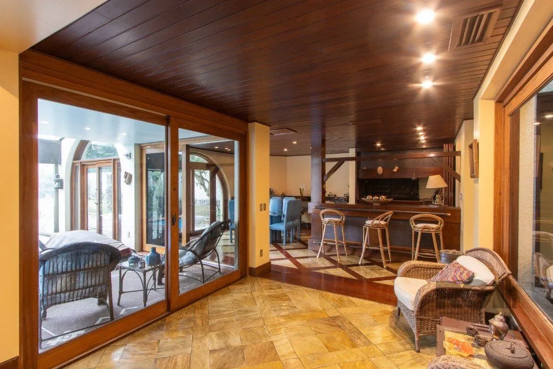 Imagem Casa para Venda - 645m², 4 dormitórios, sendo 4 suites, 11 vagas - Tristeza