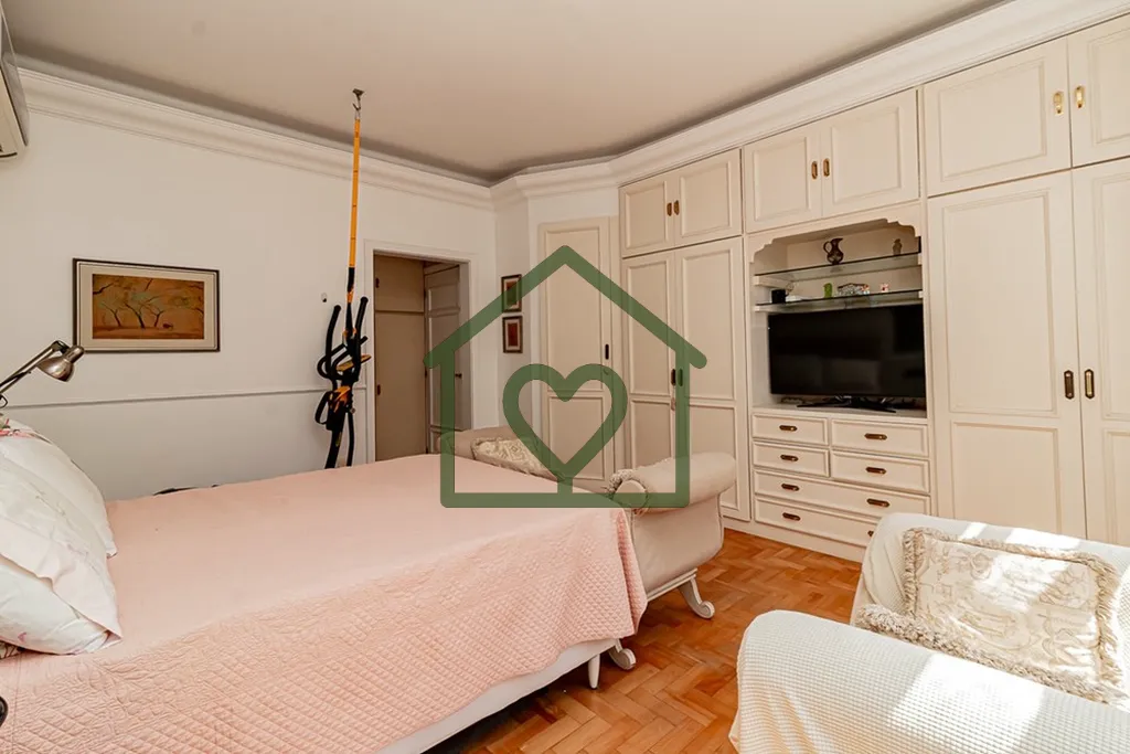 Imagem Excelente apartamento semi-mobiliado à venda na Rua Silva Jardim, no bairro Mont Serrat, em Porto A...
