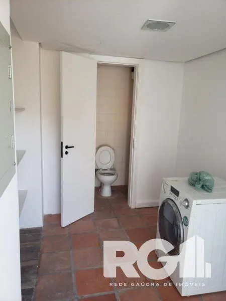 Imagem VENDA - ÓTIMA CASA EM CONDOMÍNIO NA ZONA SUL