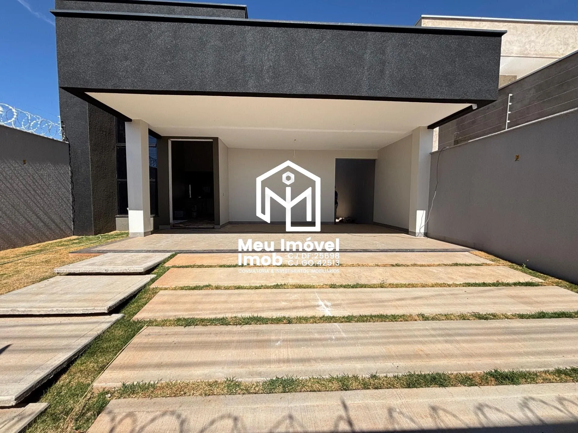 Imagem Casa 3 Quartos 1 Suíte 4 Vagas 146m² Luziânia/GO