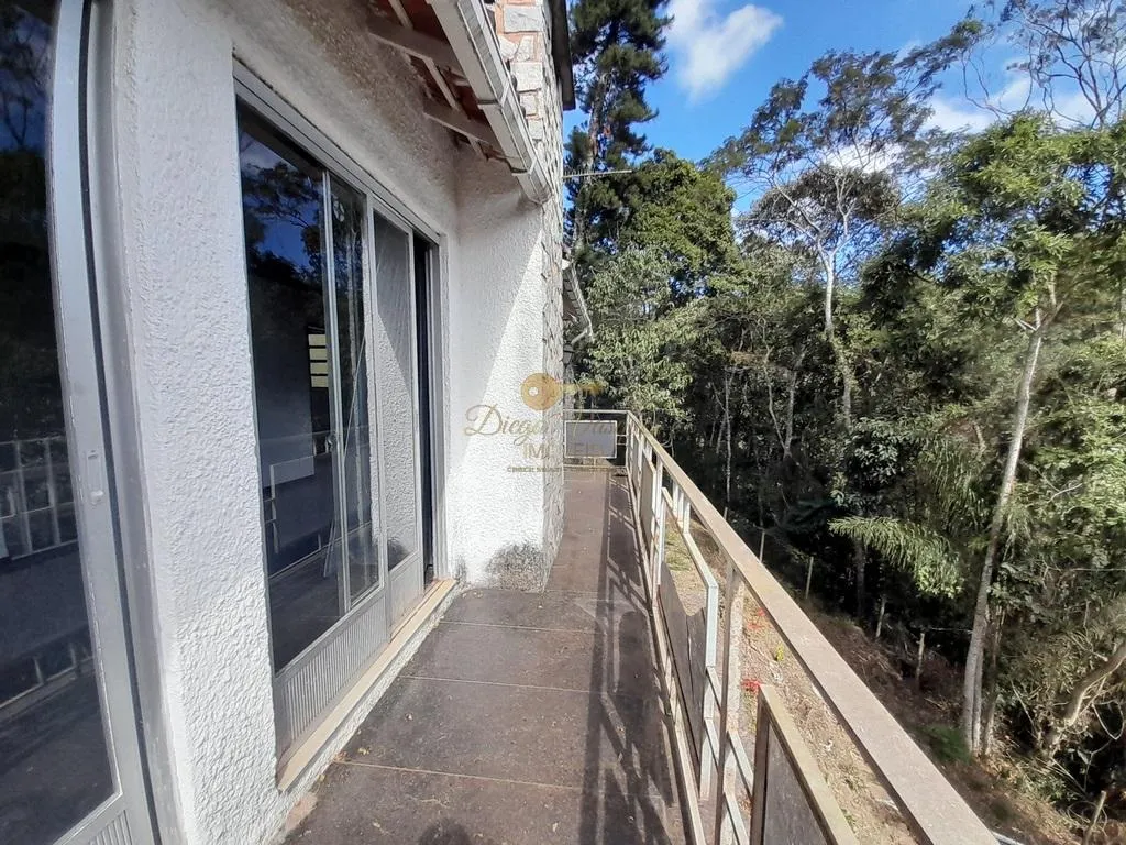 Imagem Casa em Condomínio para Venda em Teresópolis / RJ no bairro Colônia Alpina