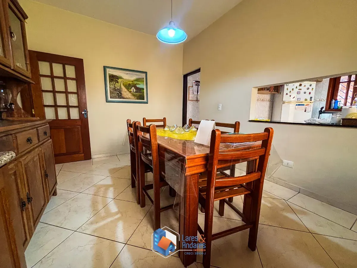 Imagem Casa para venda em Jardim Jua com 3 quartos, sendo 1 suíte, 358m²