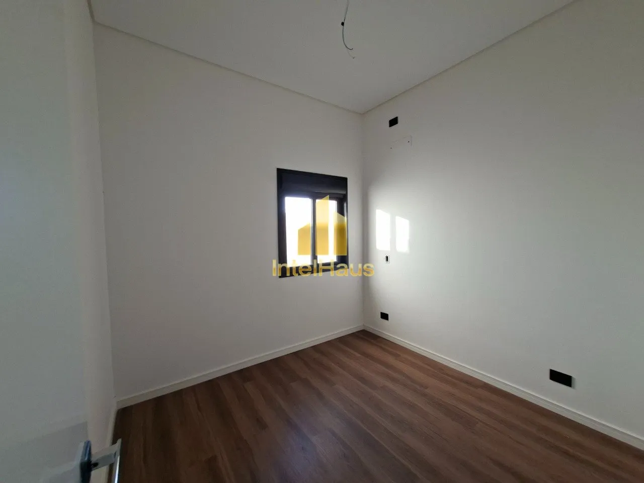 Imagem Apresentamos esta belíssima casa térrea no bairro Cachoeira, em Araucária, em localização estra...
