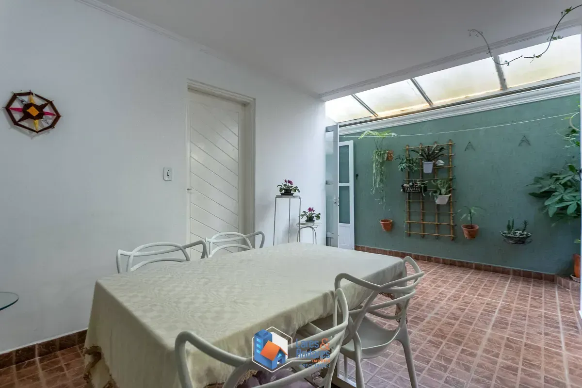 Imagem Sobrado para venda em Jardim Santo Antoninho com 3 quartos, sendo 3 suítes, 150m²