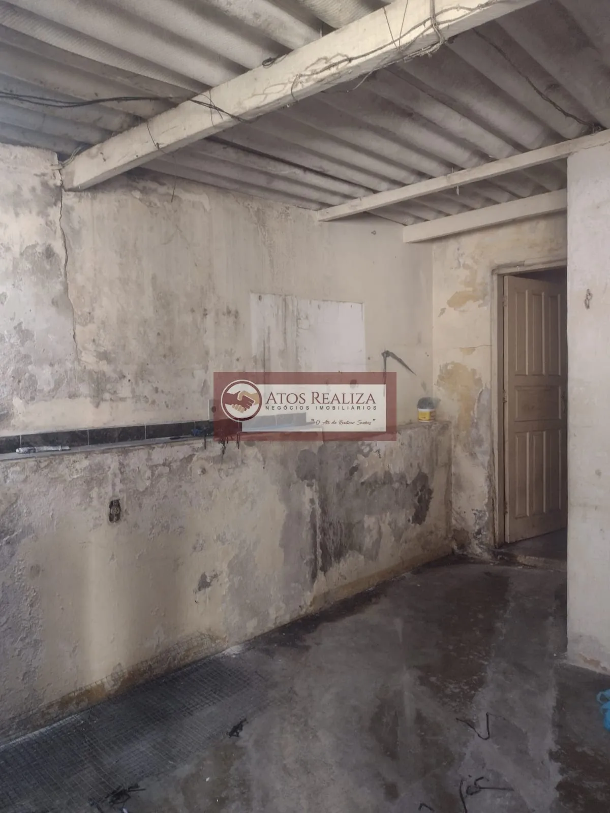 Imagem Vendo um Excelente Imóvel, casa antiga para investimento no Jardim Republica - São Paulo: terreno 204m2 por R$ 370.000 - Venda. Localização privilegiada, próximo a estação Autódromo.