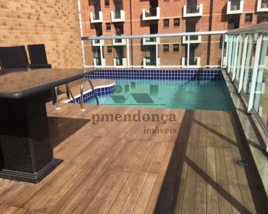 Cobertura duplex, totalmente reformada, living para 02 ambientes, piso em porcelanato, lavabo, 04 su...