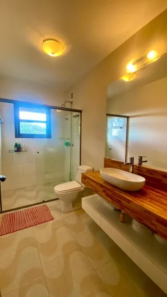 Imagem Imóvel de Luxo na Praia da Silveira: Casa com 3 Quartos, 1 Suíte e Garagem em Garopaba-SC!