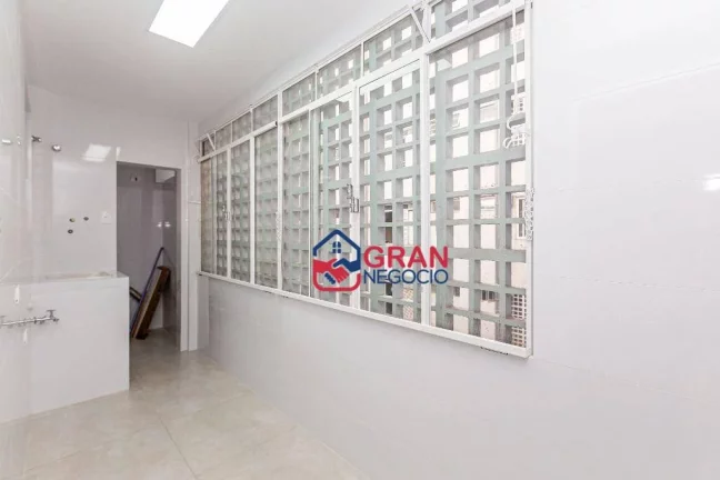 Imagem Apartamento com 3 dormitórios à venda - Centro - Curitiba/PR