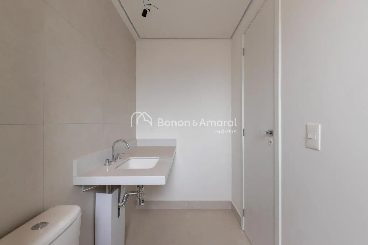 Imagem Apartamento com 3 Dormitórios e 2 Vagas em Região Valorizada de Campinas