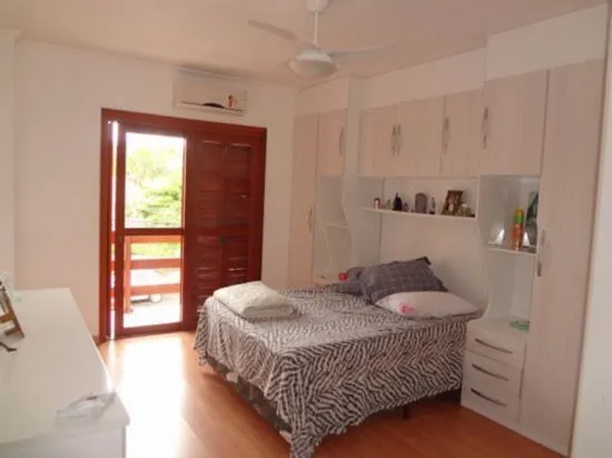 Imagem Casa para Venda - 330m², 4 dormitórios, sendo 1 suites, 3 vagas - Santana