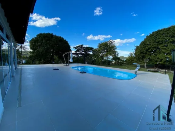 Imagem Sítio Lindo, com uma bela cachoeira, com cabanas e casa, em Governador Celso Ramos - SC
