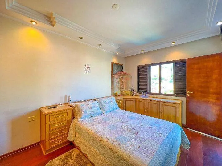 Imagem Casa Jardim França (Tucuruvi) - 800M², 7 Dorms, 5 Suítes, 8 Vagas, Piscina.