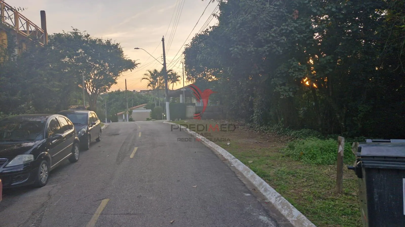 Imagem Terreno plano a venda com 510 metros em Barueri/SP, dentro de con dominio fechado