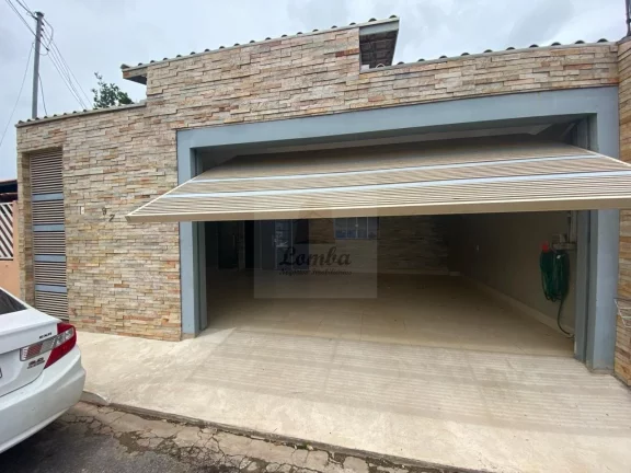 Imagem Aluguel de Casa em Condomínio de Luxo em Cuiabá-MT, Jardim Mossoró: 2 Quartos, 2 Suítes, 3 Salas, 3 Banheiros, 2 Vagas de Garagem.