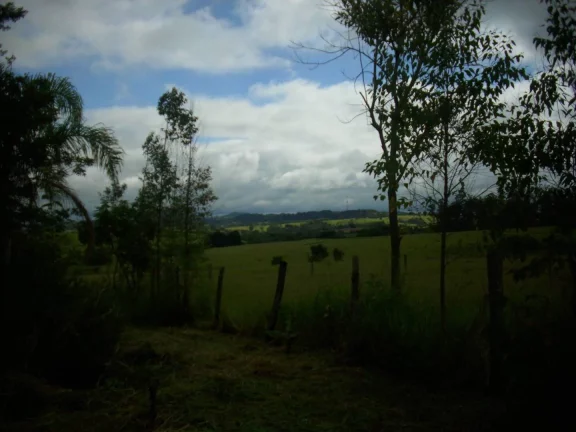 Imagem Chácara com 1000 m² à venda em Porangaba.