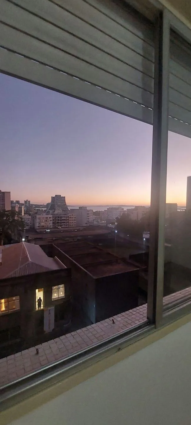 Imagem Cobertura com 2 quartos e 84m² à venda em Centro Histórico, Porto Alegre.