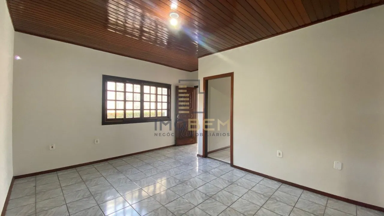 Imagem Um verdadeiro oásis no coração da cidade.

Imagine morar em uma casa espaçosa, cercada por área...