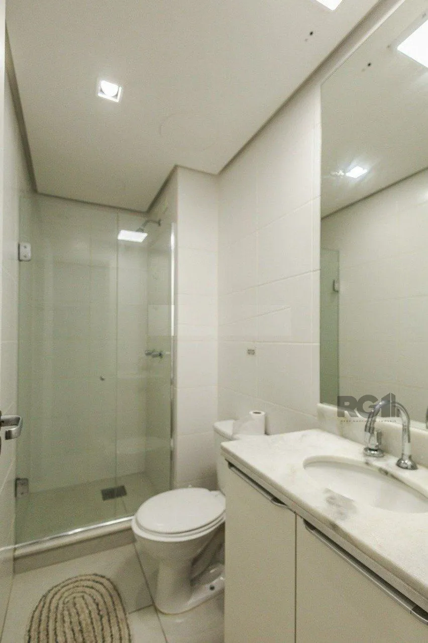 Imagem Apartamento 2 dormitórios, sendo 1 suíte, 63,88 m² de área privativa e 1 vaga(s) de garagem. Localizado na Rua/Av. Luzitana, no bairro Higienópolis em Porto Alegre.