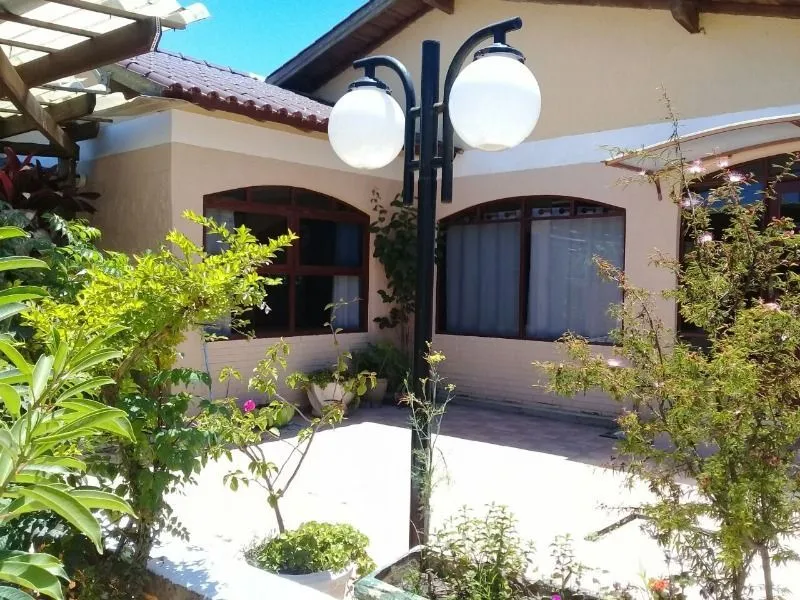 Imagem Casa para Venda - 150m², 2 dormitórios, 5 vagas - Ponta Grossa