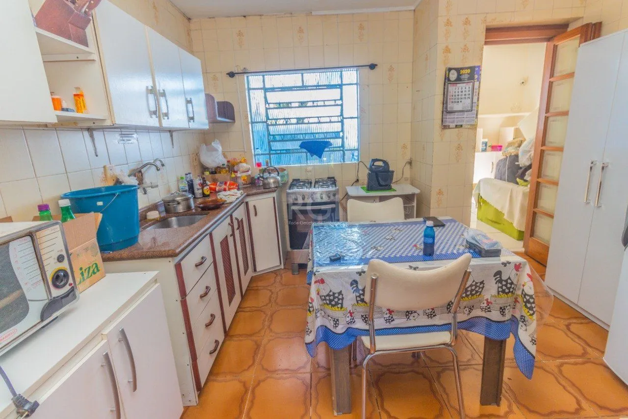 Imagem Casa para Venda - 165m², 3 dormitórios, 4 vagas - Santa Tereza