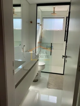 Imagem Apartamento de alto padrão, 297m², porteira fechada, 3 dormitórios, sendo 3 suites, 1 com hidroma...