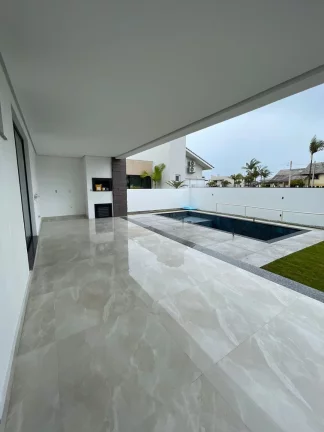 Imagem Casa à venda em Passo de Torres, Balneário Rosa do Mar, com 4 quartos, 251m²