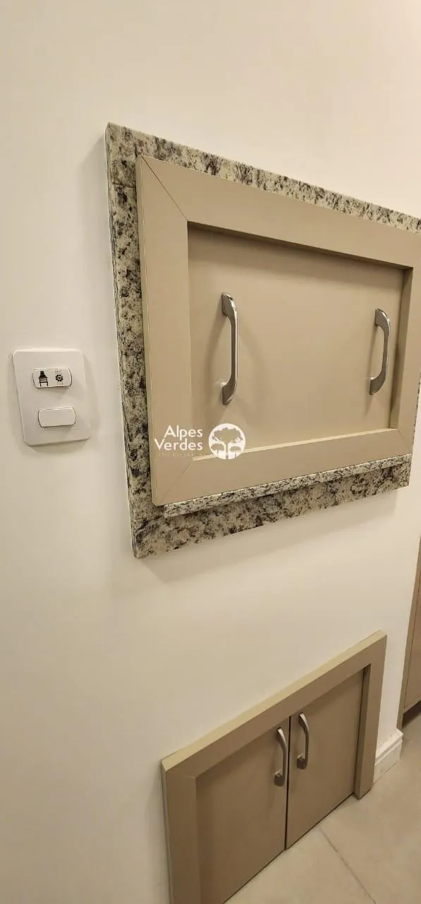 Imagem Vende-se apartamento semi-mobiliado em Gramado a 10 minutos da Rua Coberta
