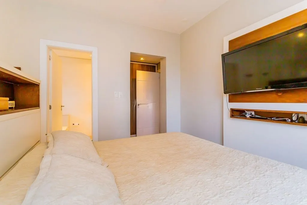 Imagem Apartamento 3 dorms à venda Rua Vinte e Quatro de Outubro, Moinhos de Vento