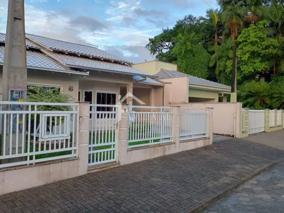 Imagem Casa com 120m² + Sobrado nos Fundos Centro de Pirabeiraba