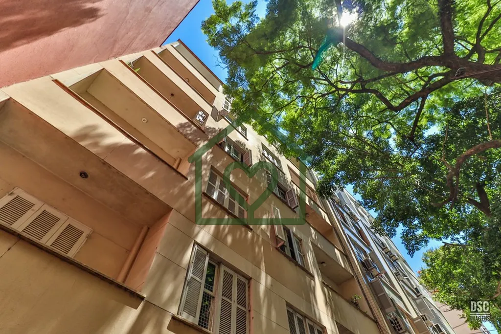 Imagem Localizado na Rua Demétrio Ribeiro, ao lado do Capitólio, este apartamento de 89m² reúne espaço...