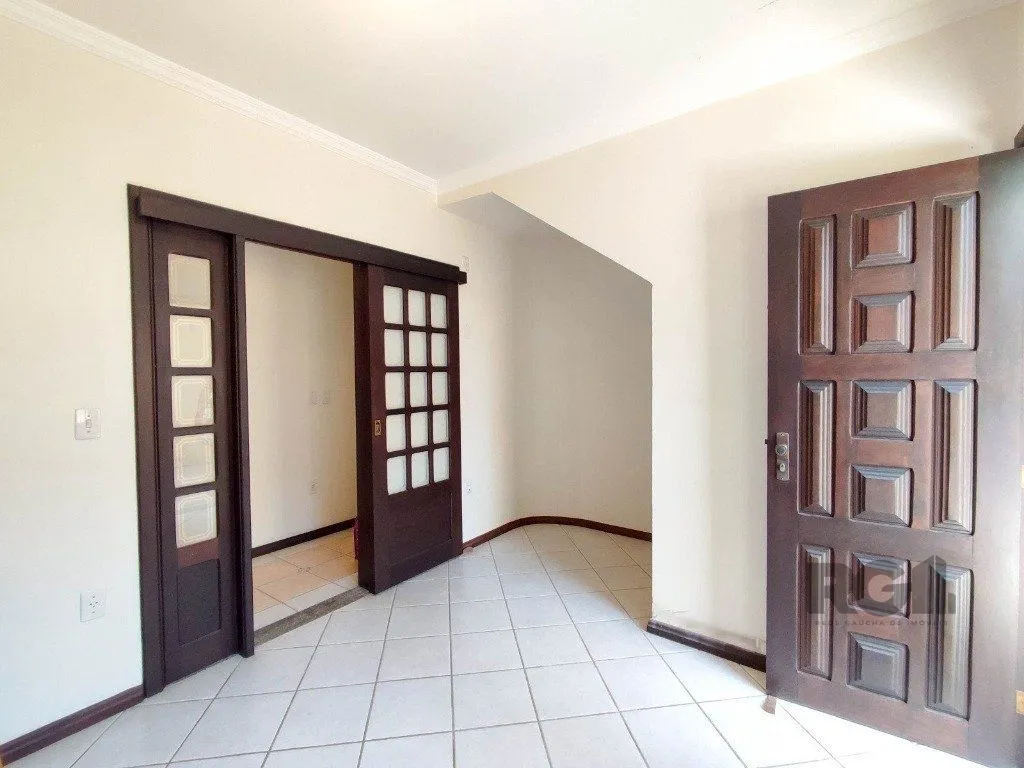 Imagem Excelente casa de 230m² com 4 dormitórios e 3 vagas.