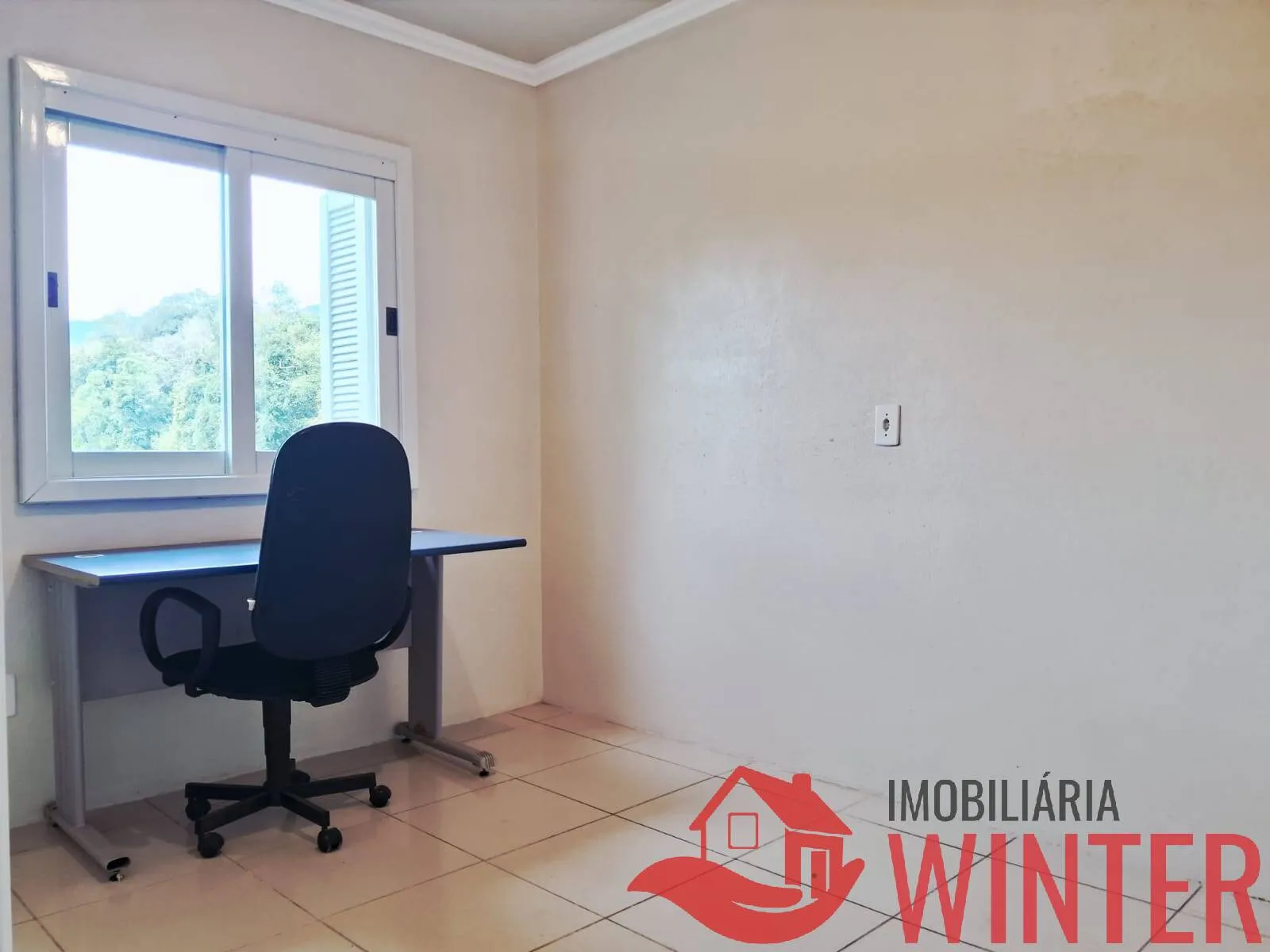 Imagem Casa com 2 quartos, reformada e mobiliada, 200 metros do IFRS.