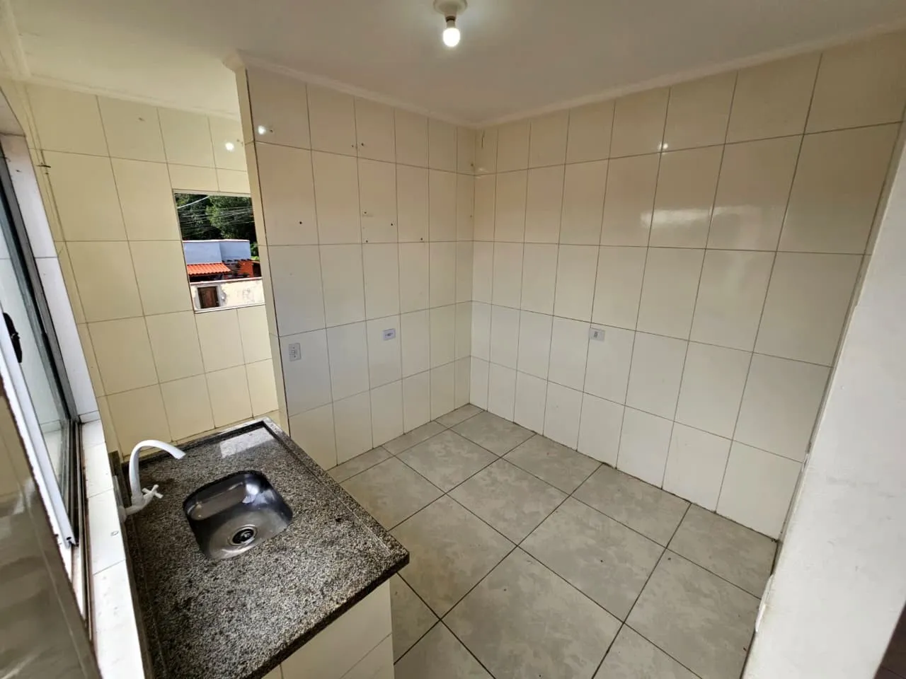 Imagem Casa para Venda em Itanhaém, Nossa Senhora do Sion, 2 dormitórios, 1 banheiro, 1 vaga