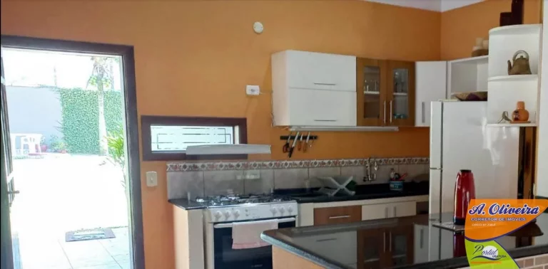 Imagem Linda Casa em Condomínio Fechado