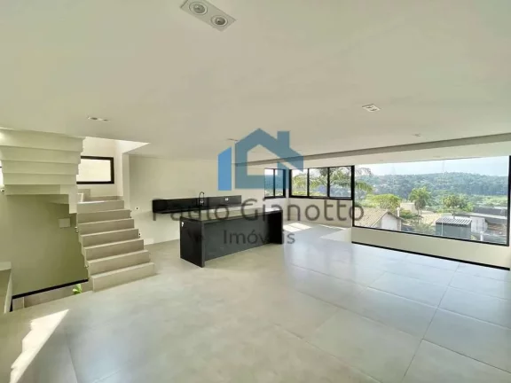 Imagem Casa Nova, de Alto Padrão, no Condomínio São Paulo II