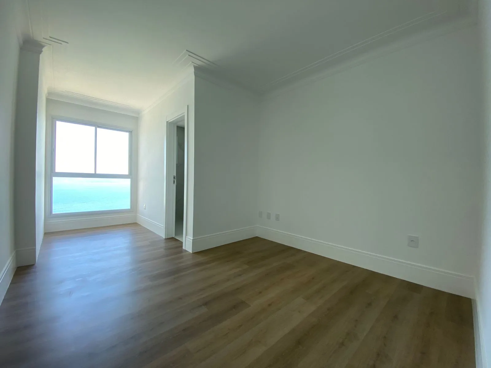 Imagem Apartamento com vista para o mar à venda com 190m2 por R$ 4.800.000,00