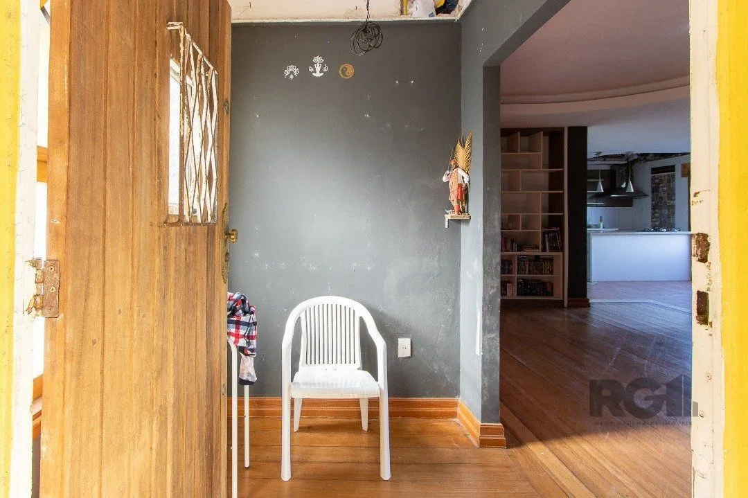 Imagem Casa para Venda - 380m², 4 dormitórios, sendo 1 suites, 4 vagas - Vila Assunção