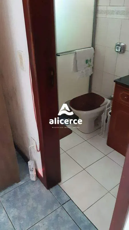 Imagem Casa à venda com 6 quartos 2 suítes, 250m² em Praia Comprida São José