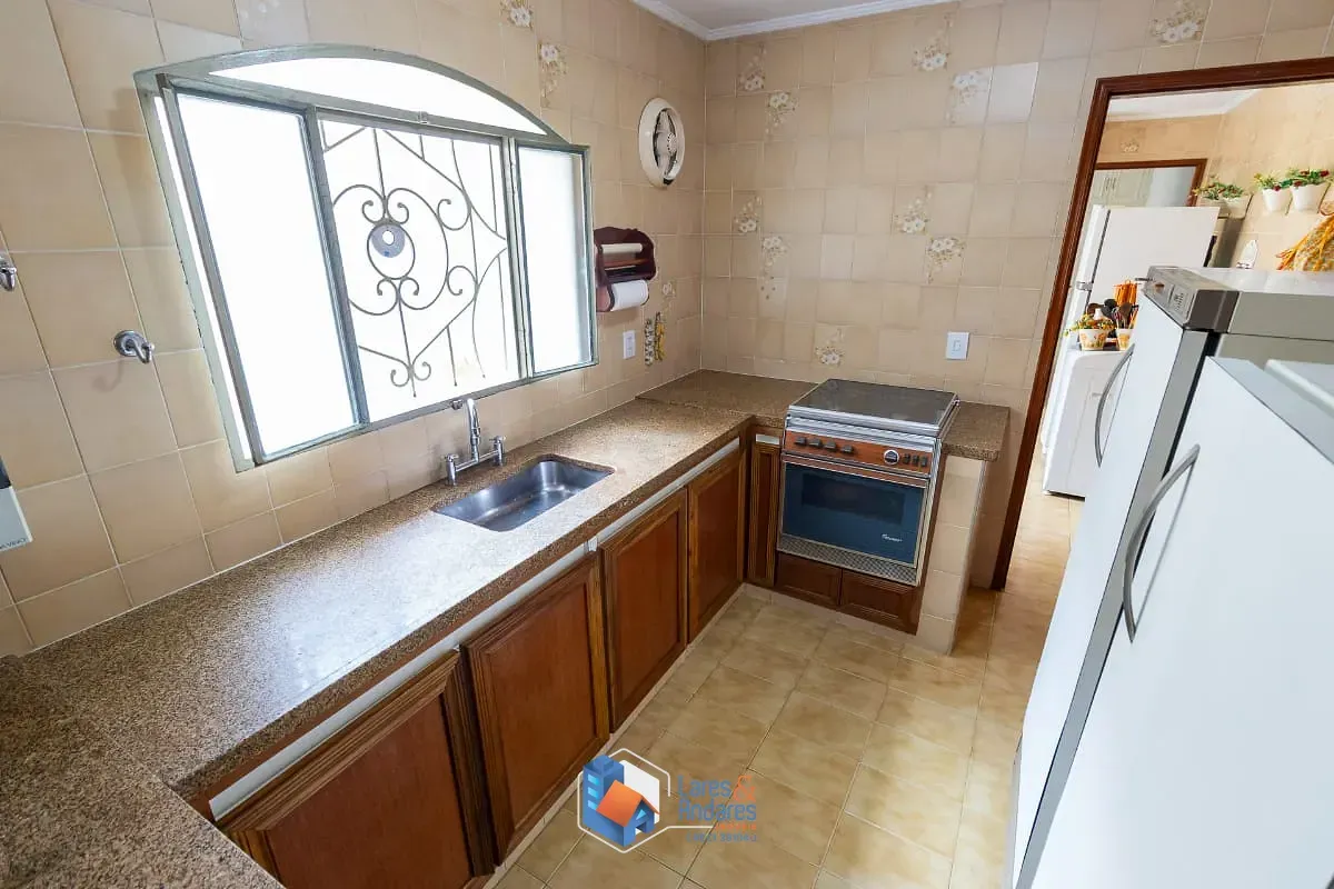 Imagem Casa para venda em Mirandópolis com 3 quartos, sendo 3 suítes, 284m²
