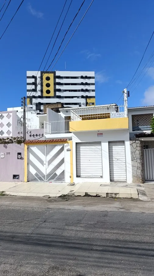 Imagem Casa para Venda em Maceió, Poço, 4 dormitórios, 3 banheiros, 1 vaga