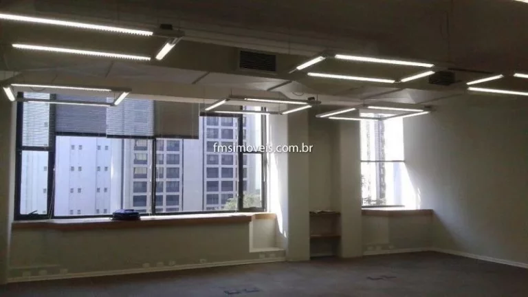 Imagem Conjunto comercial na região da Berrini - SP