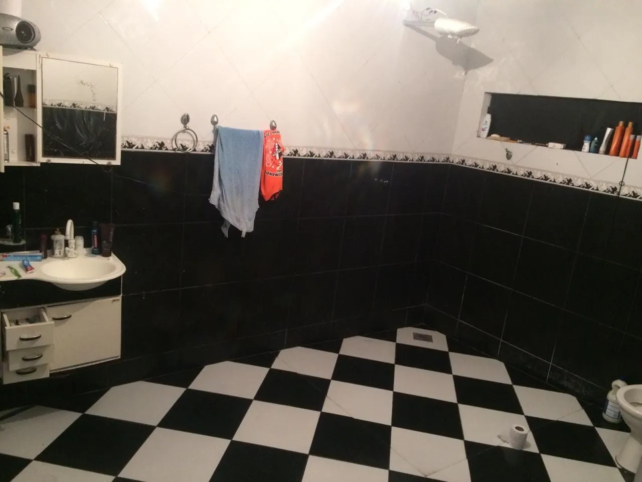 Imagem Casa à venda 4 Quartos, 1 Suite, 1 Vaga, 250M², Parque Santo Antônio, Taubaté - SP