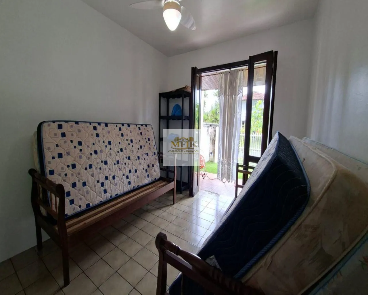 Imagem Casa com 4 quartos à venda no Atami