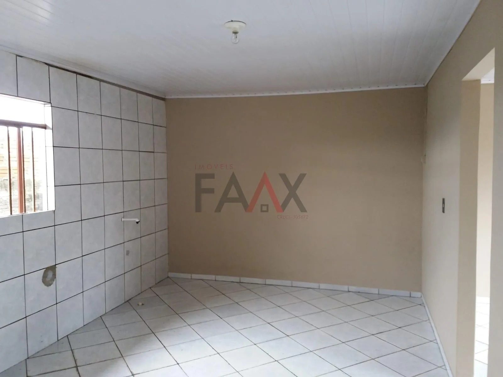 Imagem Terreno à venda com Duas casas - Ideal para Morar e Investir