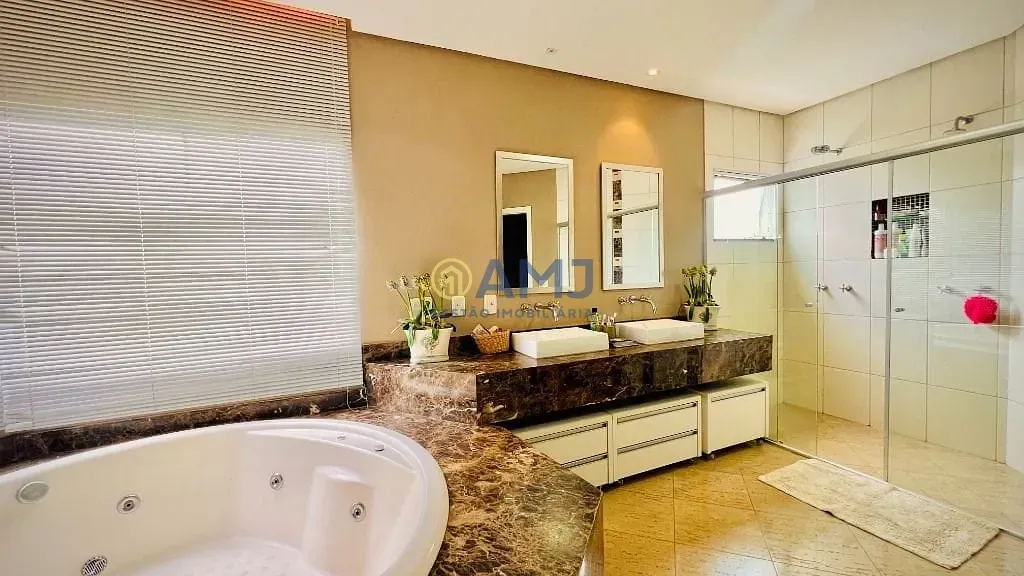 Imagem Luxuoso Sobrado no Jardins Atenas - Um Refúgio de Luxo e Natureza